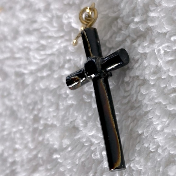 Vintage Black Coral Cross Pendant - Picture 7 of 13